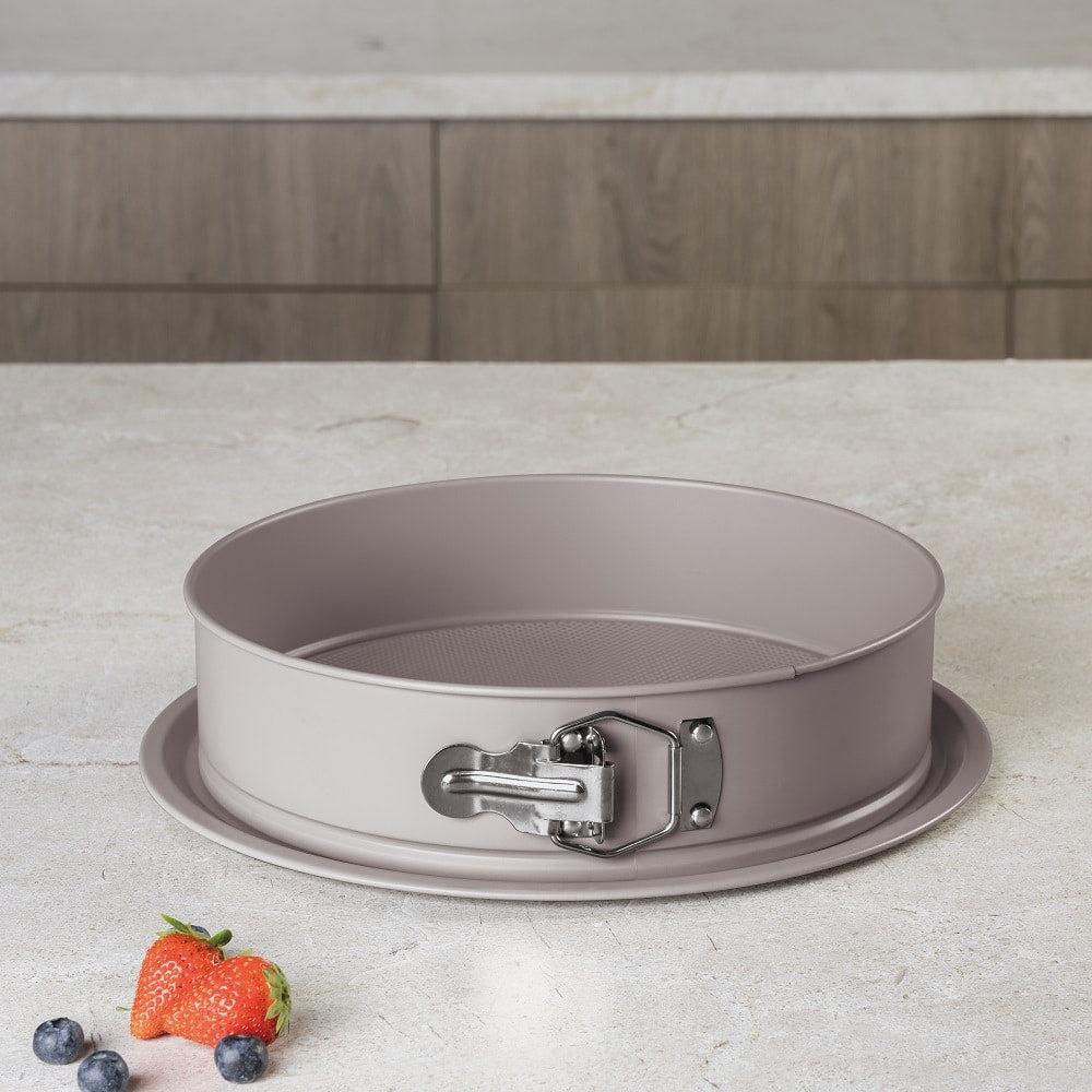 BH SprFrm Rnd Pan 26X6.8cm Taupe