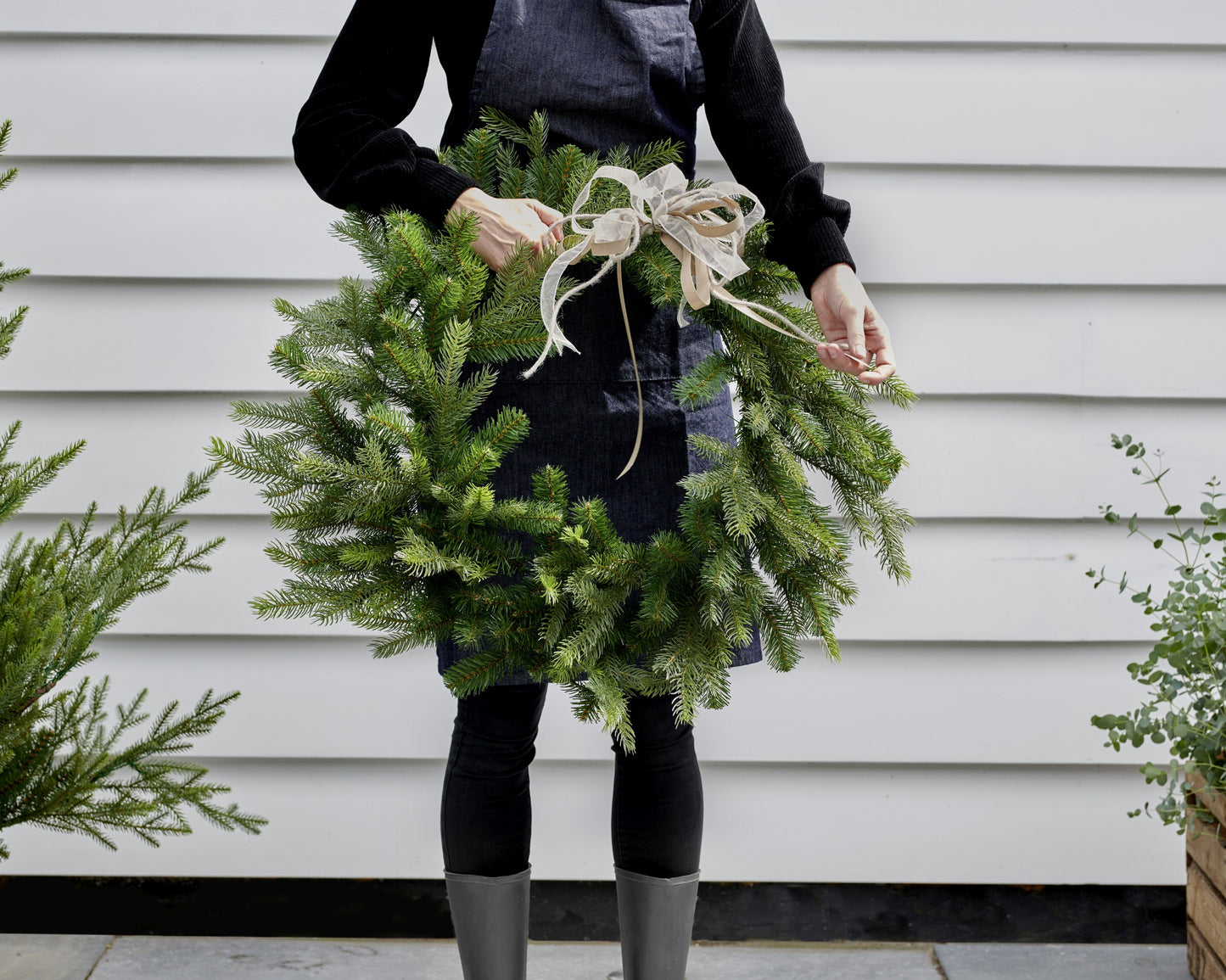 Wreath 31.5in 272 Tips Grn In/Out