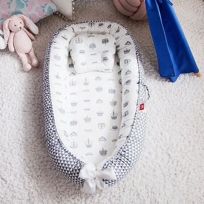 Baby Lounger Bed w/Pillow