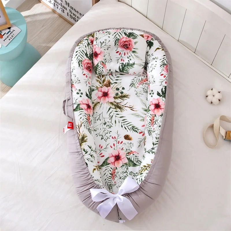 Baby Lounger Bed w/Pillow